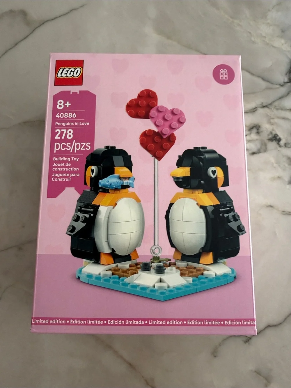 LEGO Penguins in Love - NWT unopened 40886